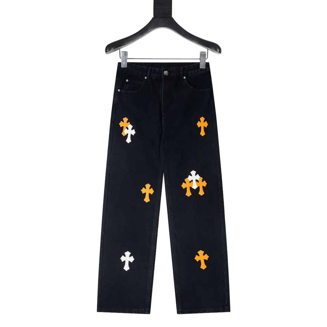 P270 model number Y847 Chrome Hearts & CH city limited series Sanskrit cross patch patchwork leather jeans require finished products to be washed and then disassembled and hand-stitched with sheepskin cross leather and then spliced ​​together to complete. The whole process is too complicated to explain. The texture can be seen in the hand, and it looks good. The styles with different washed textures are very friendly to people with thin legs and thick legs. The straight version is very flattering to the leg shape. The moderate length is timeless and can be matched easily and casually. It is the basic styling foundation for various styles and is a must-have in the wardrobe! The fabric is stiff but also makes the upper body soft without losing texture. The washing process is even more perfect. It is a must-have item for everyone! ! ! Washed wheat, hang tag, pants label, three labels are complete, the upper body effect is particularly stiff and stylish, super stylish, same style for men and women - Color: Size: 28 30 32 34